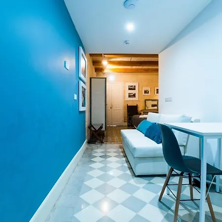 Monreal Boutique Townhouse - R024rm1